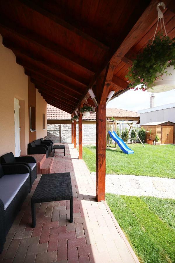 Apartmany Dimitra Sturovo Ngoại thất bức ảnh